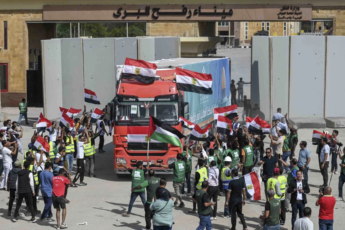 Mais 34 caminhões de comboio humanitário entram em Gaza