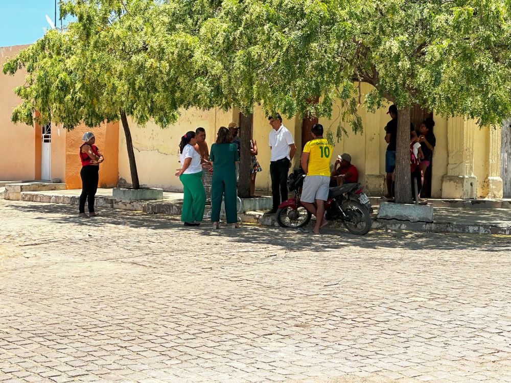 Prefeito Mário Flor visita obras