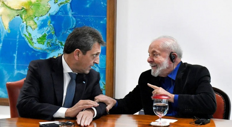 Lula diz que novo presidente precisa gostar de democracia e respeitar instituições
