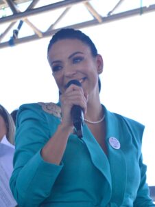 Márcia comemora conquistas com exemplo da sua vitória política