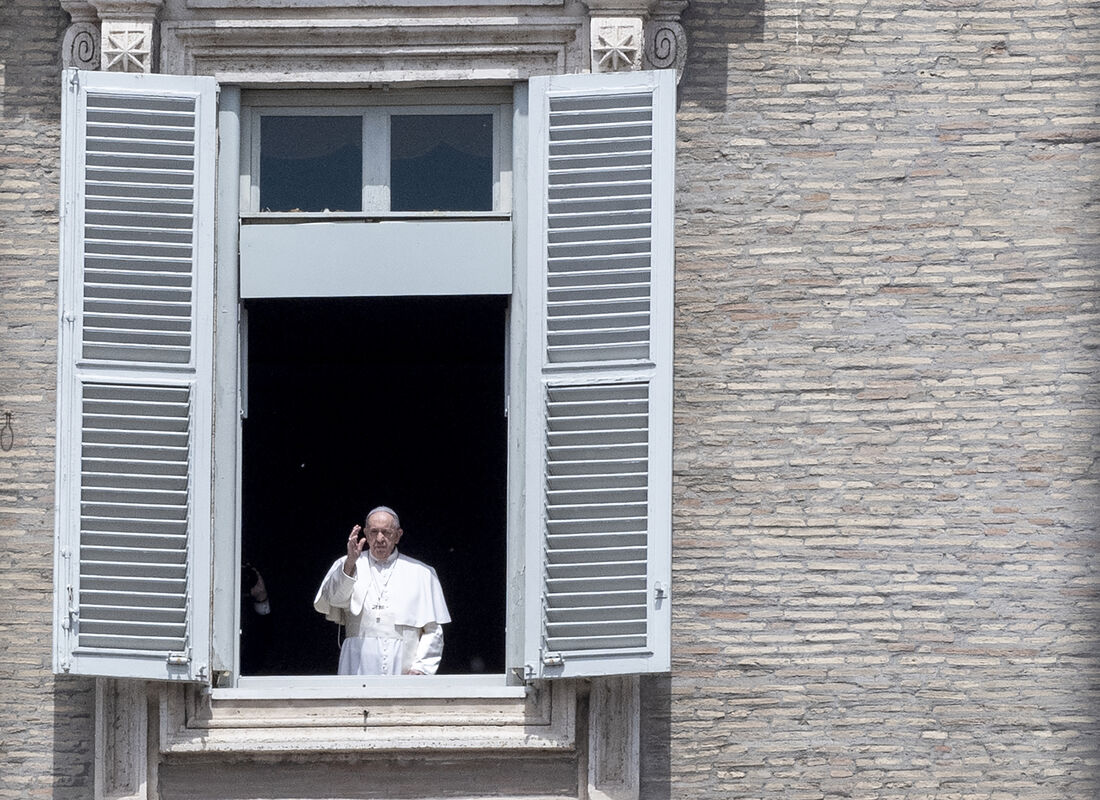 Vaticano autoriza bênçãos não litúrgicas para casais do mesmo sexo