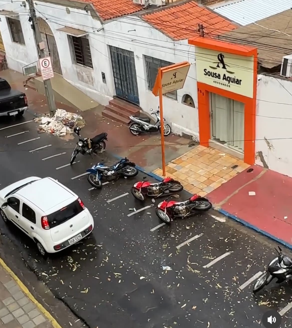 Vendaval arranca telhado de creche e Prefeitura toma medidas