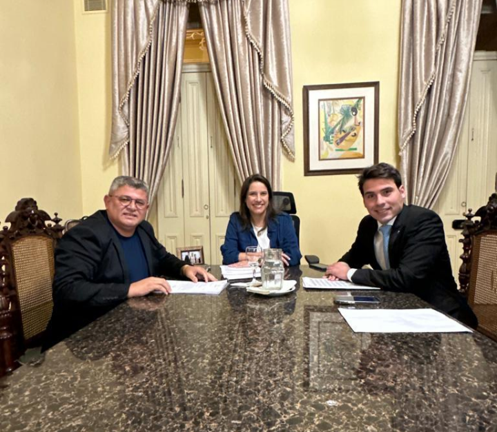 Joelson cumpriu agenda com Raquel Lyra