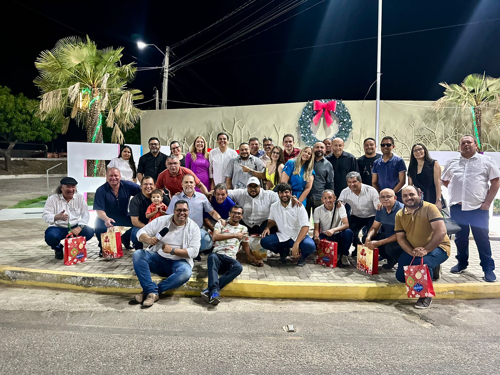 Marconi presta contas e celebra conquistas