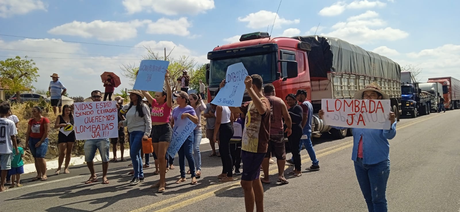 Após acidente com família de ST, moradores fecham 232