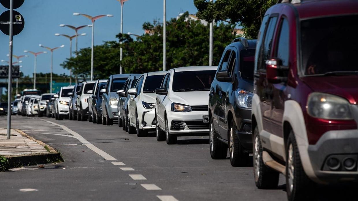 Preços de carros seminovos e usados devem cair até R$ 10,6 mil