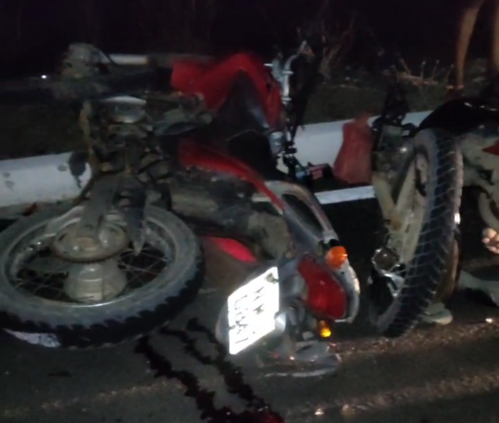 Colisão entre motos em Floresta, no Sertão, mata duas pessoas