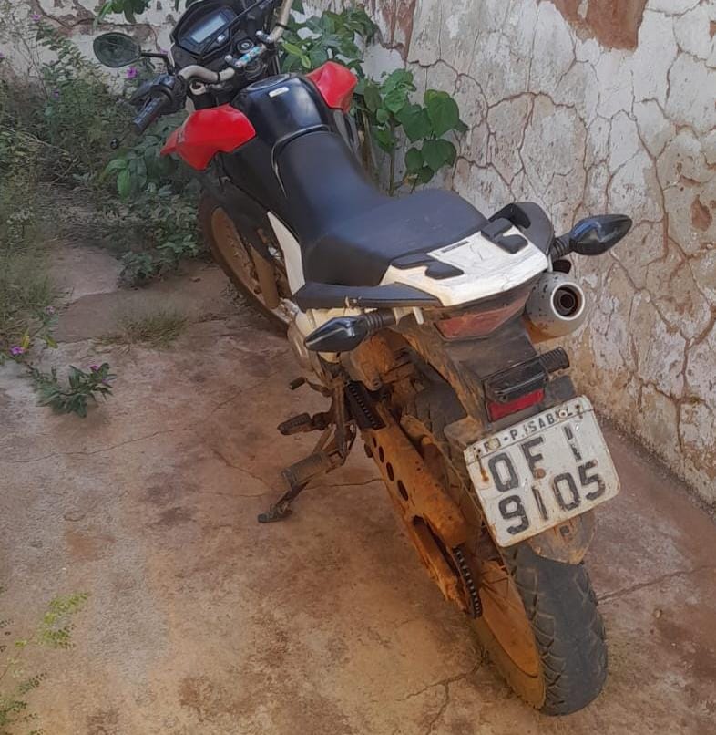 Polícia Militar recupera moto furtada na PB