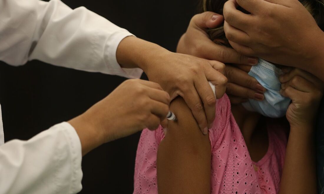 Vacinas anticovid salvaram ao menos 1,4 milhão de vidas na Europa