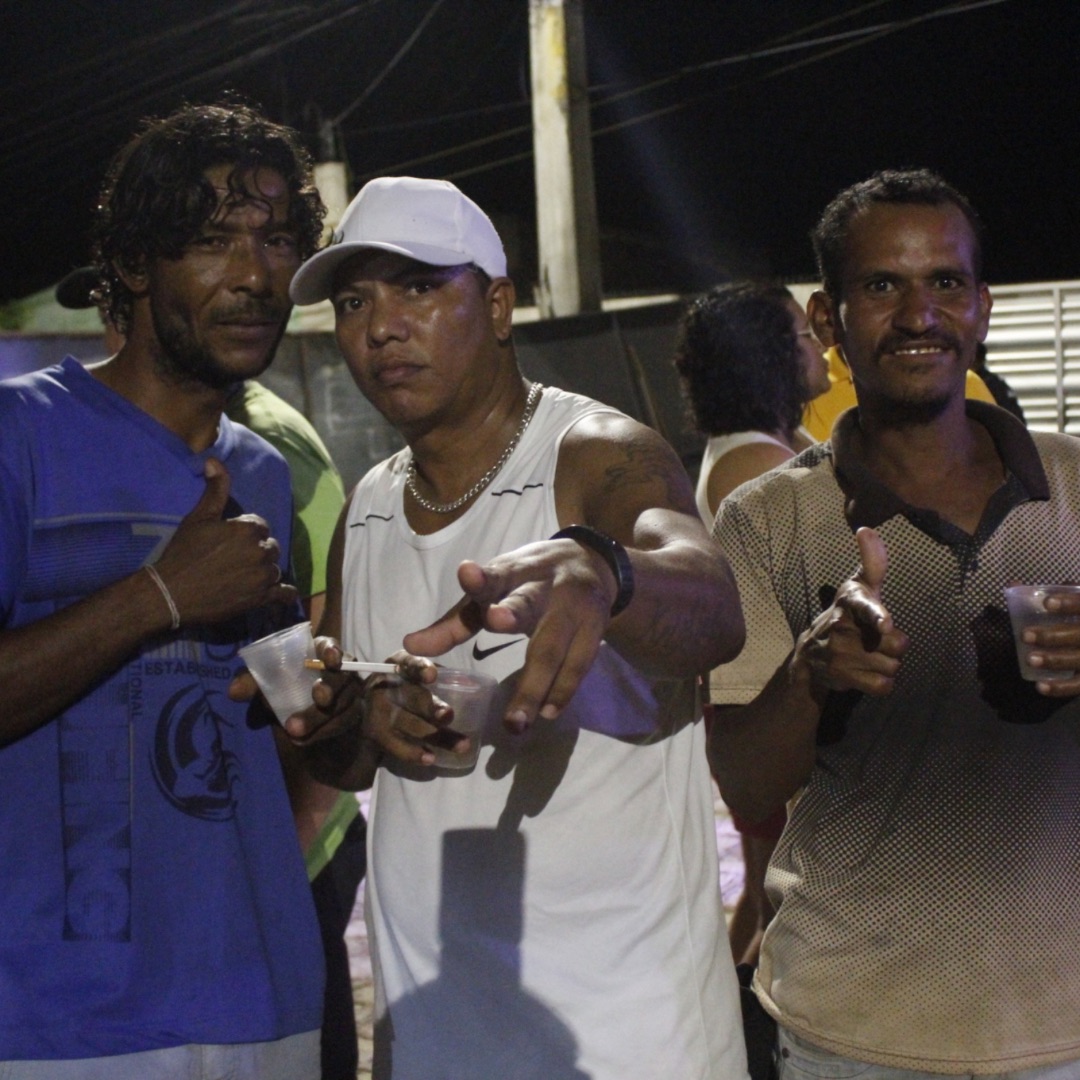 Bloco as Periquitas na Vara lota ruas do bairro Cagep, em ST