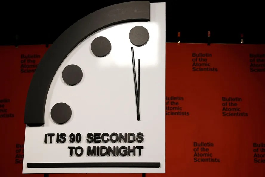 O que é o relógio do Juízo Final, que aponta "fim do mundo" a 90 segundos?