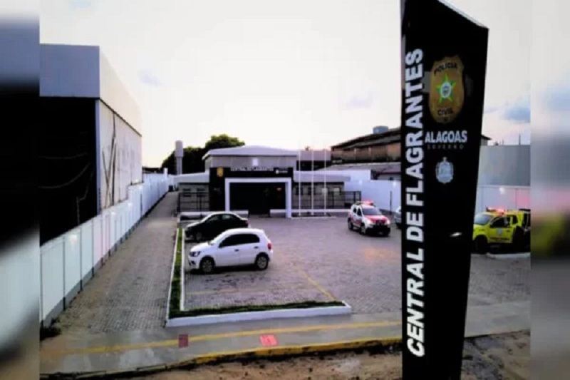 Homem é detido e levado à delegacia após ameaçar a filha 1 Homem é detido e levado à delegacia após ameaçar a filha