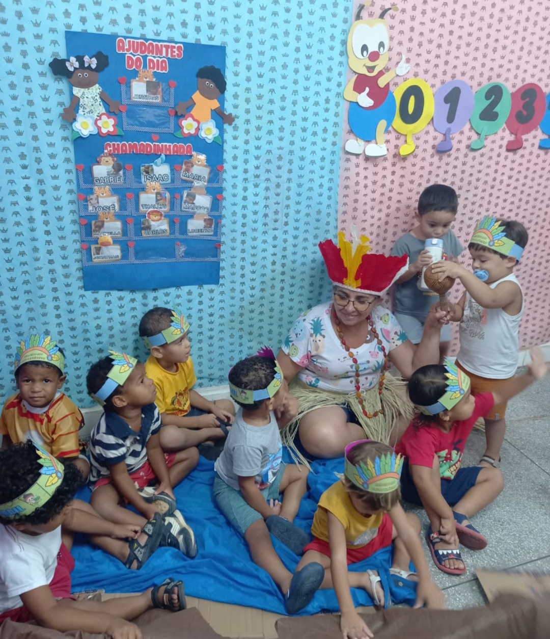 Crianças de ST celebram Dia dos Povos Indígenas com Pajé