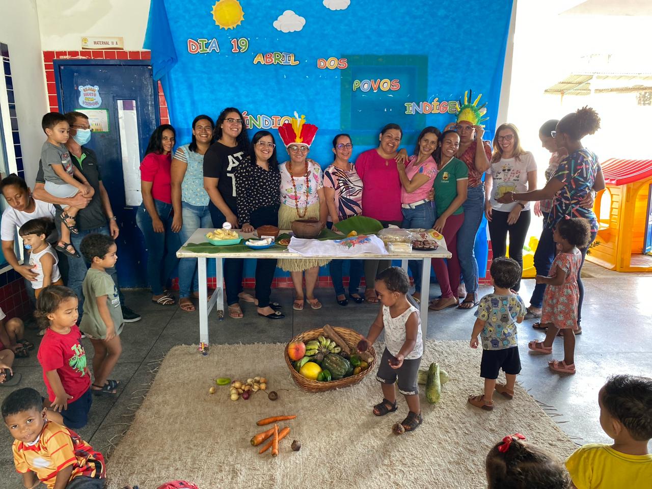 Crianças de ST celebram Dia dos Povos Indígenas com Pajé
