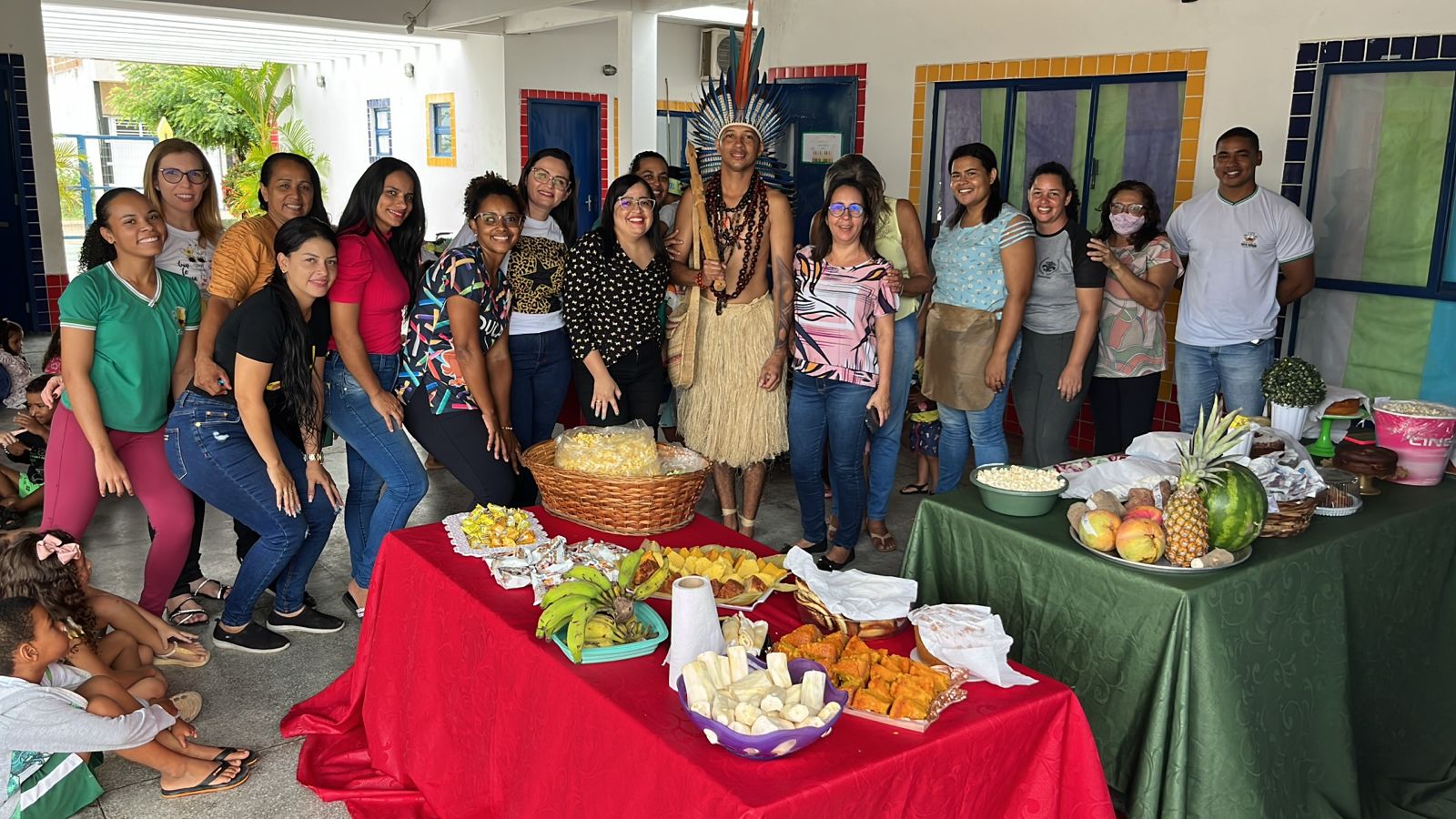 Crianças de ST celebram Dia dos Povos Indígenas com Pajé