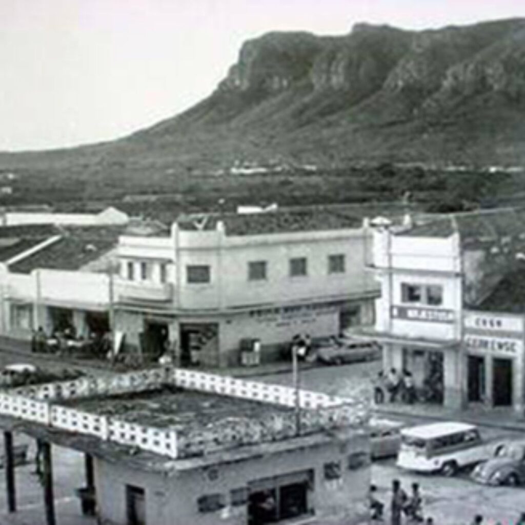 Bar do Abrigo nos anos de 1970 e 1980 em Serra Talhada - Foto: Arquivo Pessoal