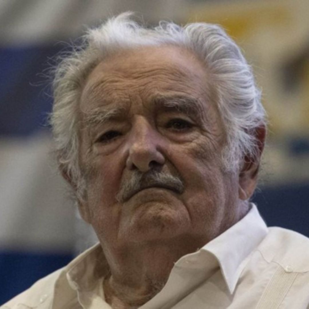 Pepe Mujica diz que está com tumor no esôfago