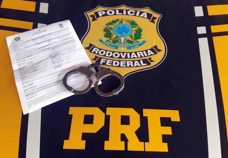 Motorista procurado e armado com pistola é preso em ST