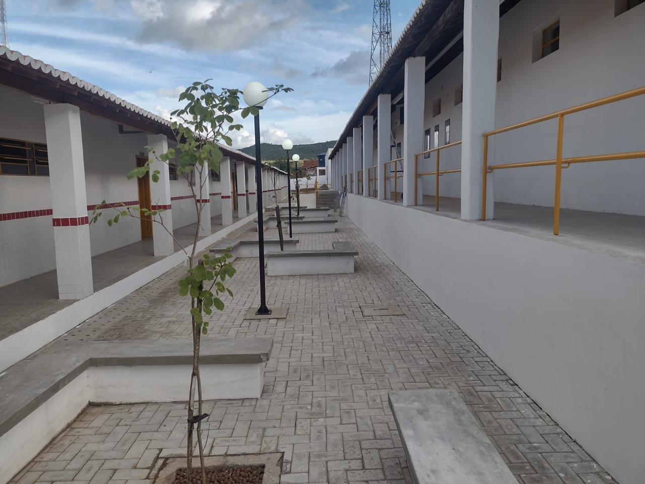 Márcia investe R$ 1,6 milhão em escola e mostra avanços em ST