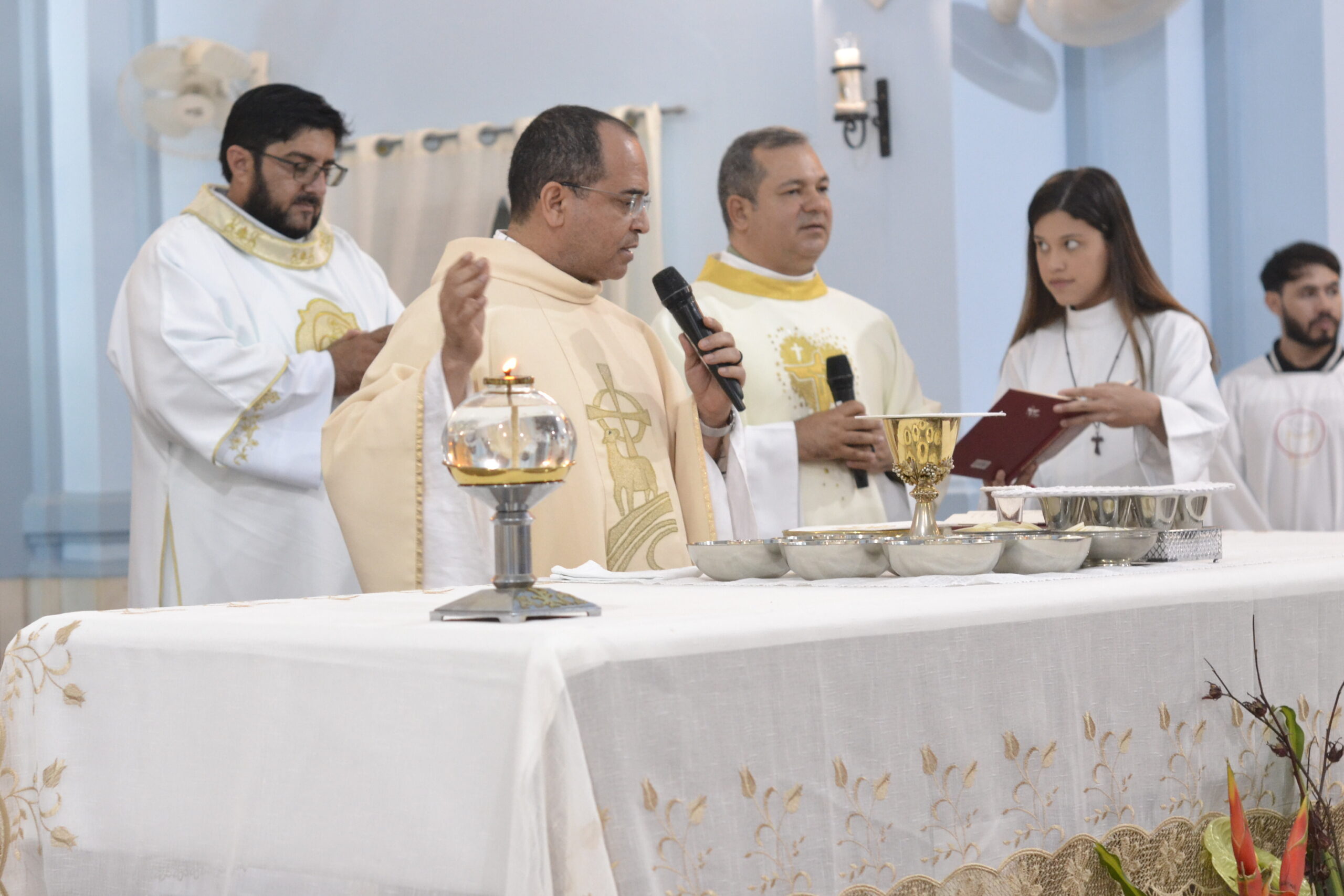 Fé nas ruas de Serra Talhada marcou o dia de Corpus Christi