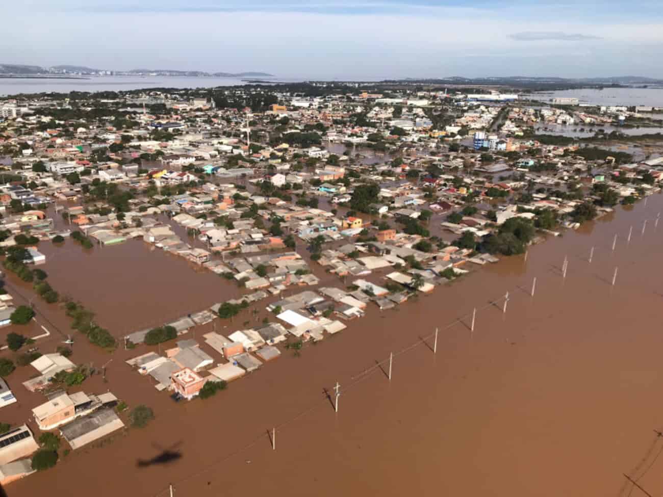 Porto Alegre vive mais um dia de colapso com alagamentos generalizados e chuvas torrenciais