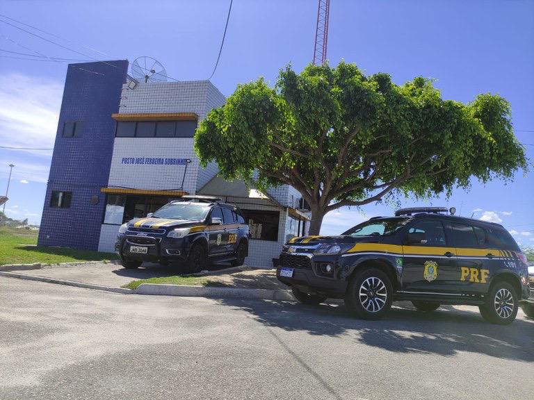 PRF recupera 4 veículos, um deles em Flores