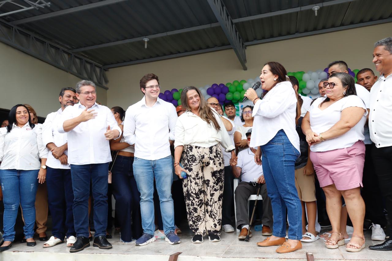 Jingle de Miguel exalta pai e avô e provoca lágrimas na família
