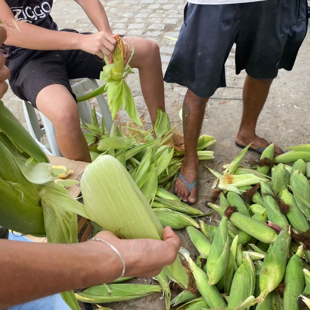 Comerciantes de ST oram a São João para boas vendas de milho