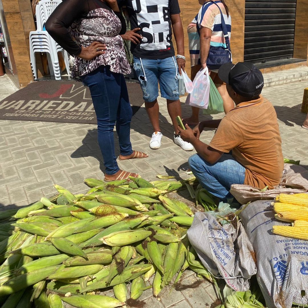 Comerciantes de ST oram a São João para boas vendas de milho