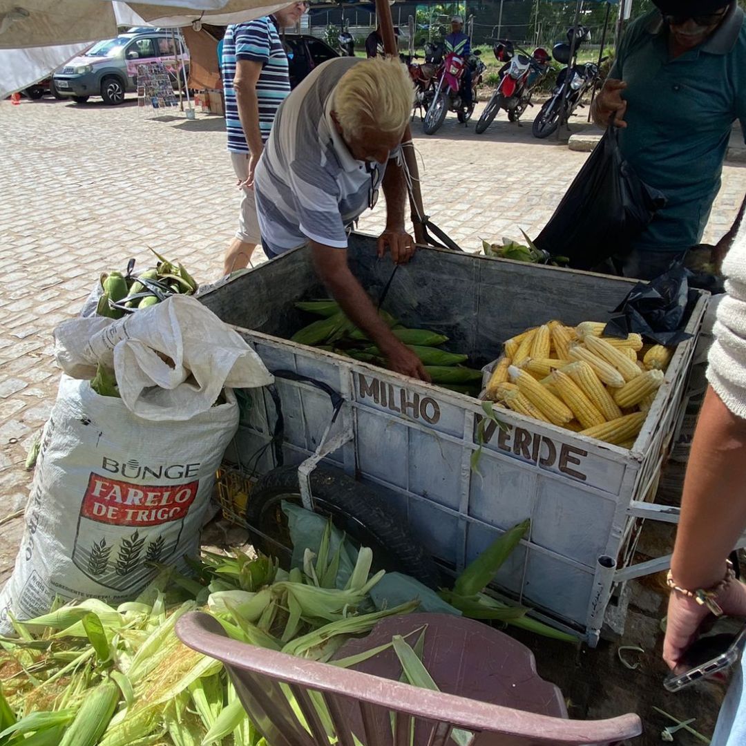 Comerciantes de ST oram a São João para boas vendas de milho