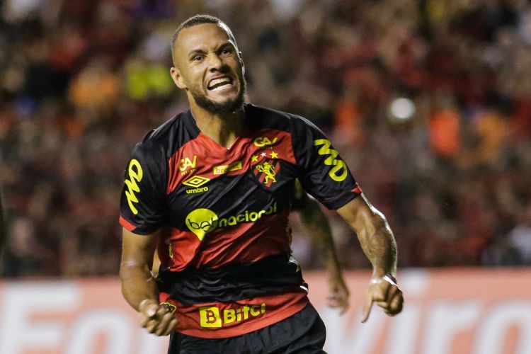 Jogos de hoje, segunda-feira, 10; onde assistir futebol ao vivo e horários 1 Foto: RAFAEL VIEIRA/DP