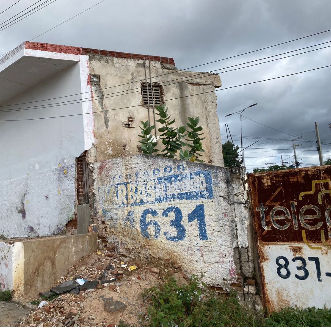 Polícia civil investiga obra onde ocorreu o acidente 