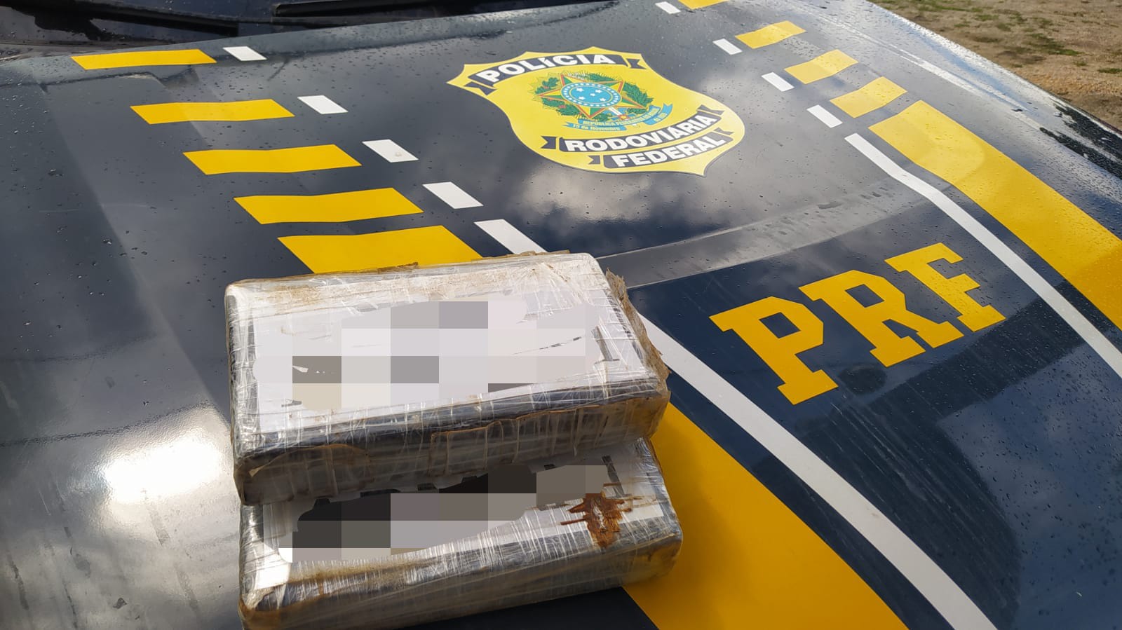 Homem é detido com 2 Kg de cocaína pela PRF