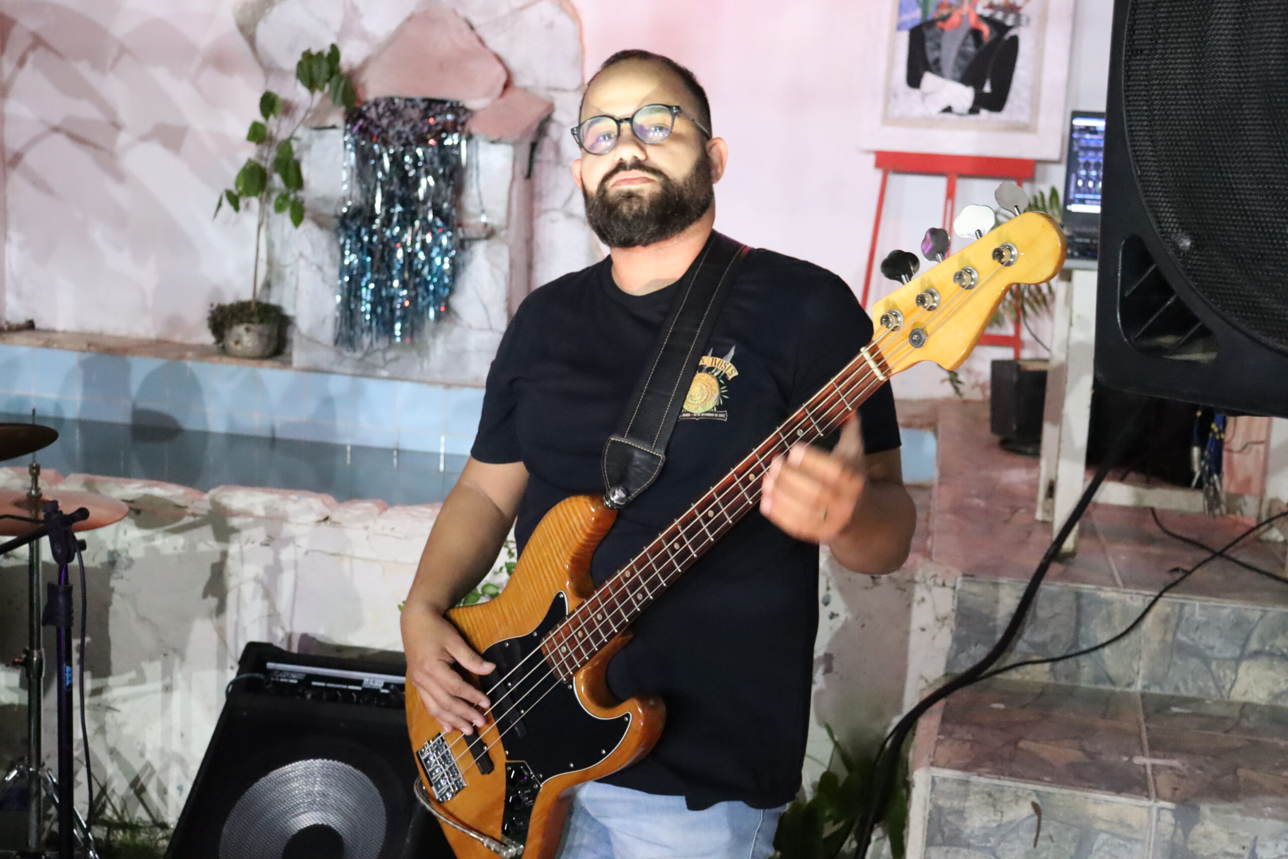 Bodega do Som reuniu várias tribos em ST em homenagem ao Rock