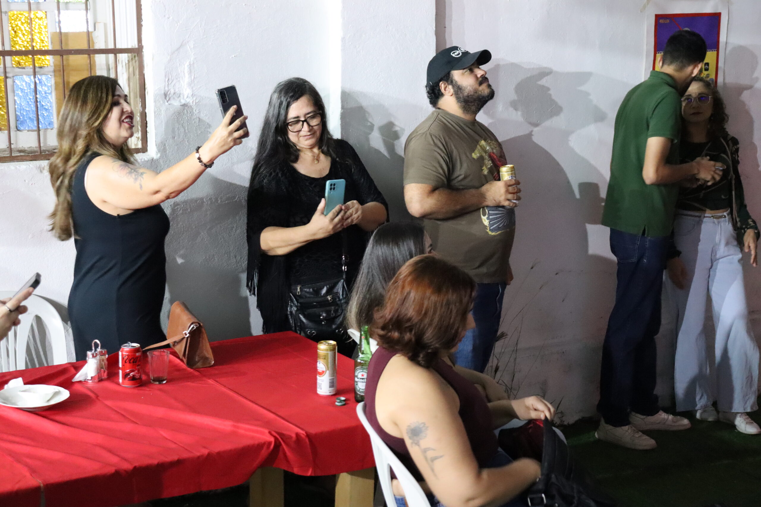 Bodega do Som reuniu várias tribos em ST em homenagem ao Rock