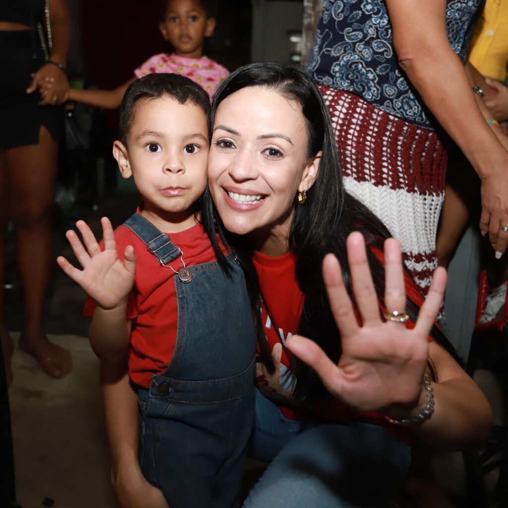 Márcia se emociona durante visita no Bom Jesus e celebra sintonia com ST