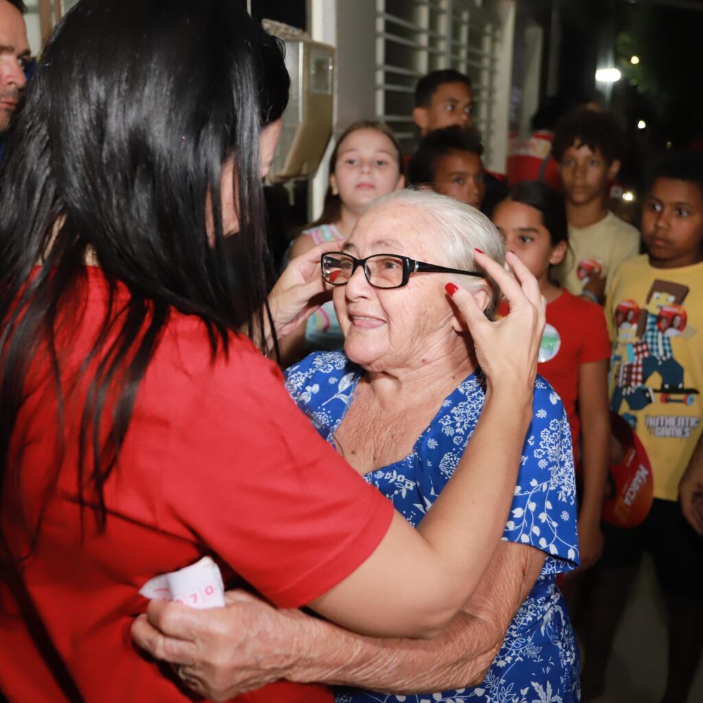 Márcia se emociona durante visita no Bom Jesus e celebra sintonia com ST