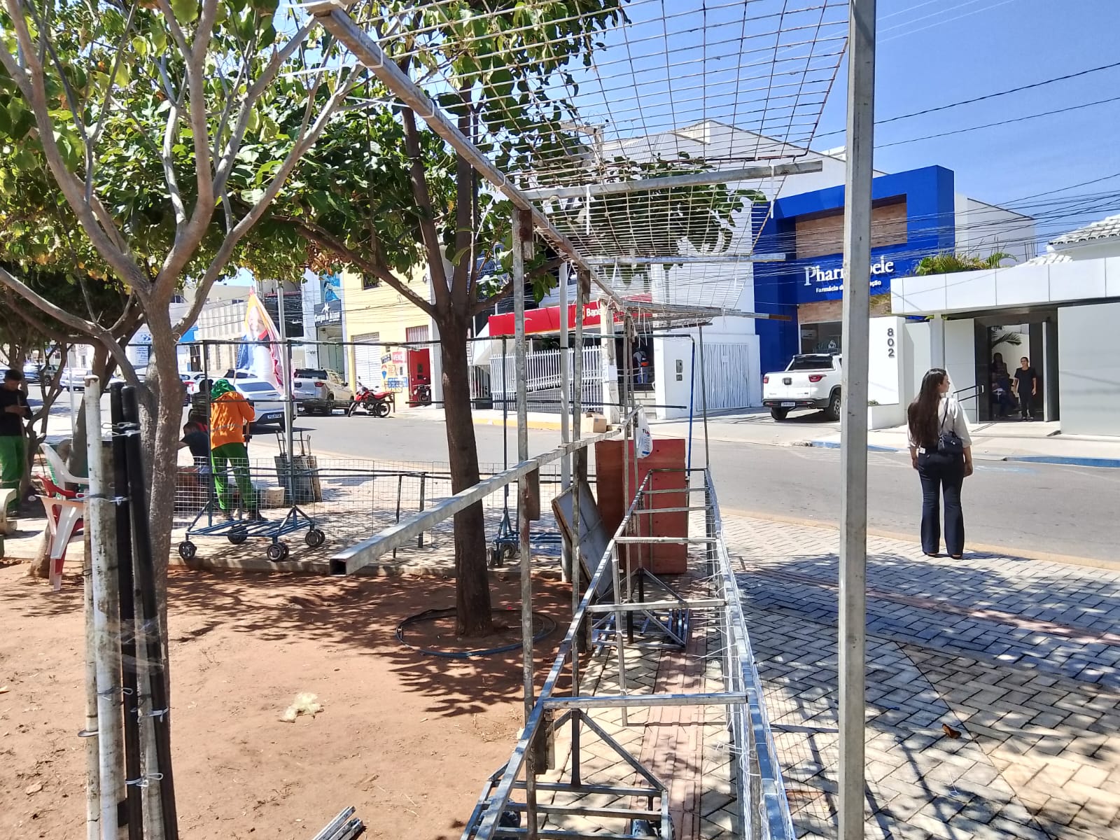 Festa de Nossa Senhora da Penha começa a ganhar vida na praça