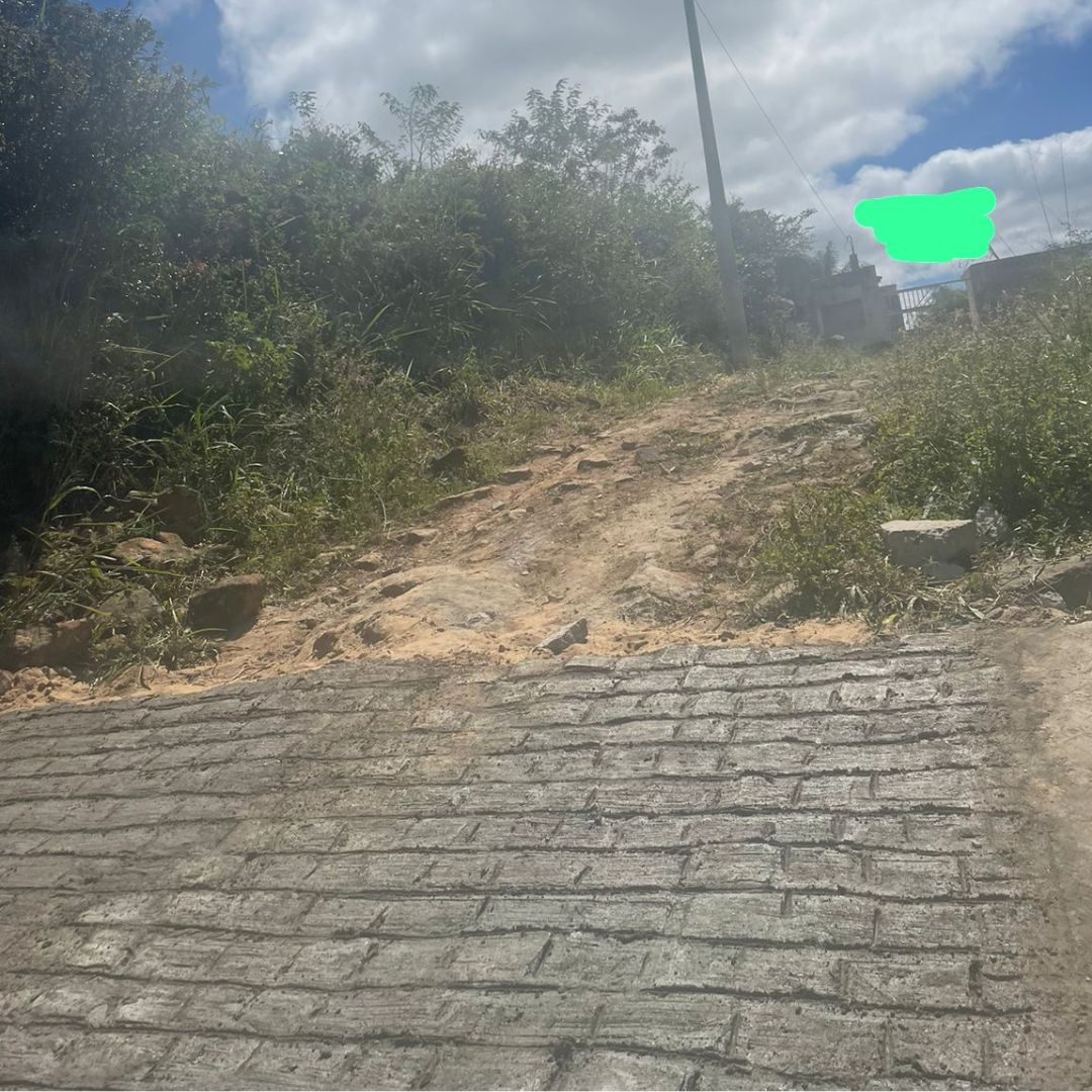 Moradores dizem que obra não avança devido perseguição 1 Moradores dizem que obra não avança devido perseguição