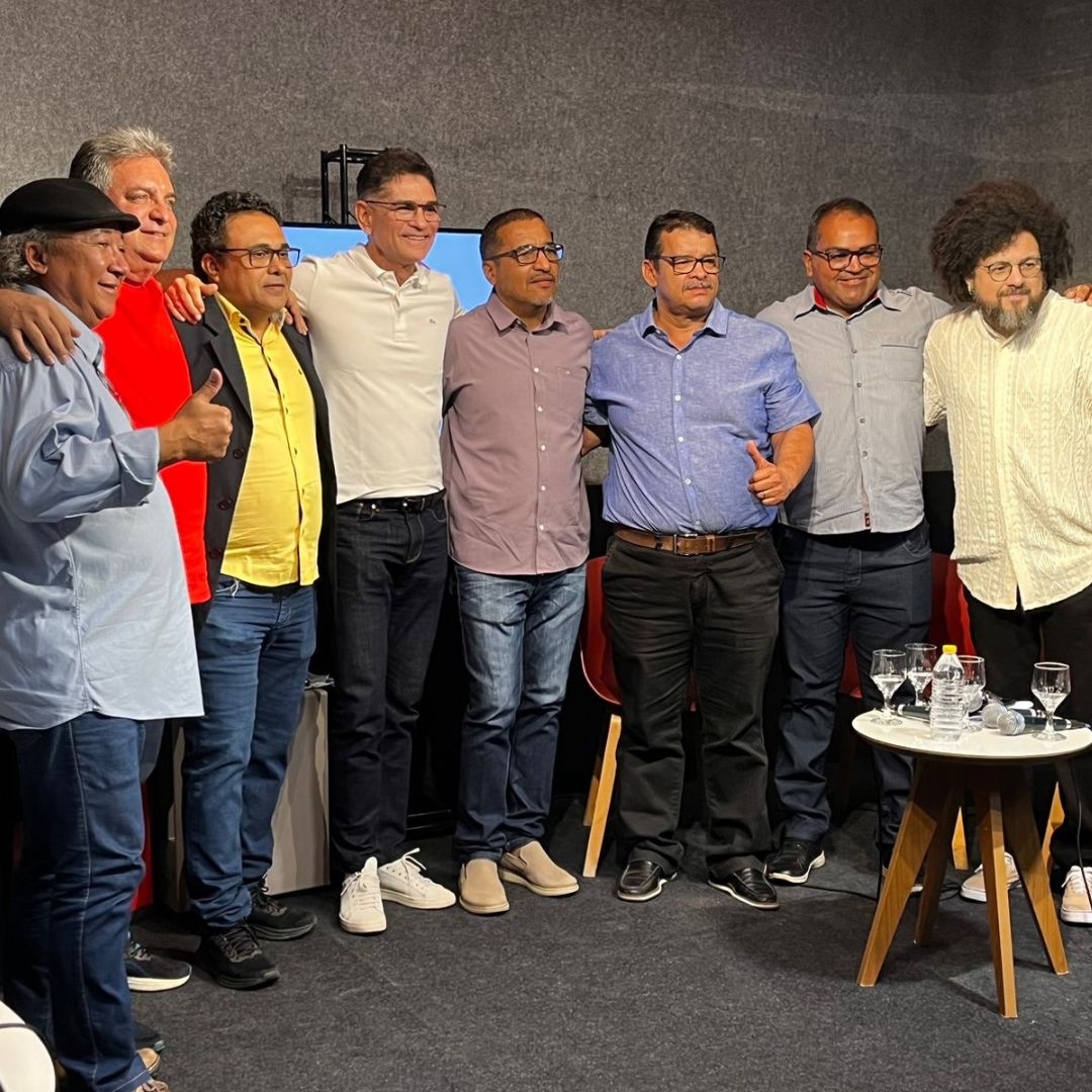 Candidatos a vice se respeitam, mas não faltaram 'alfinetadas' na sabatina