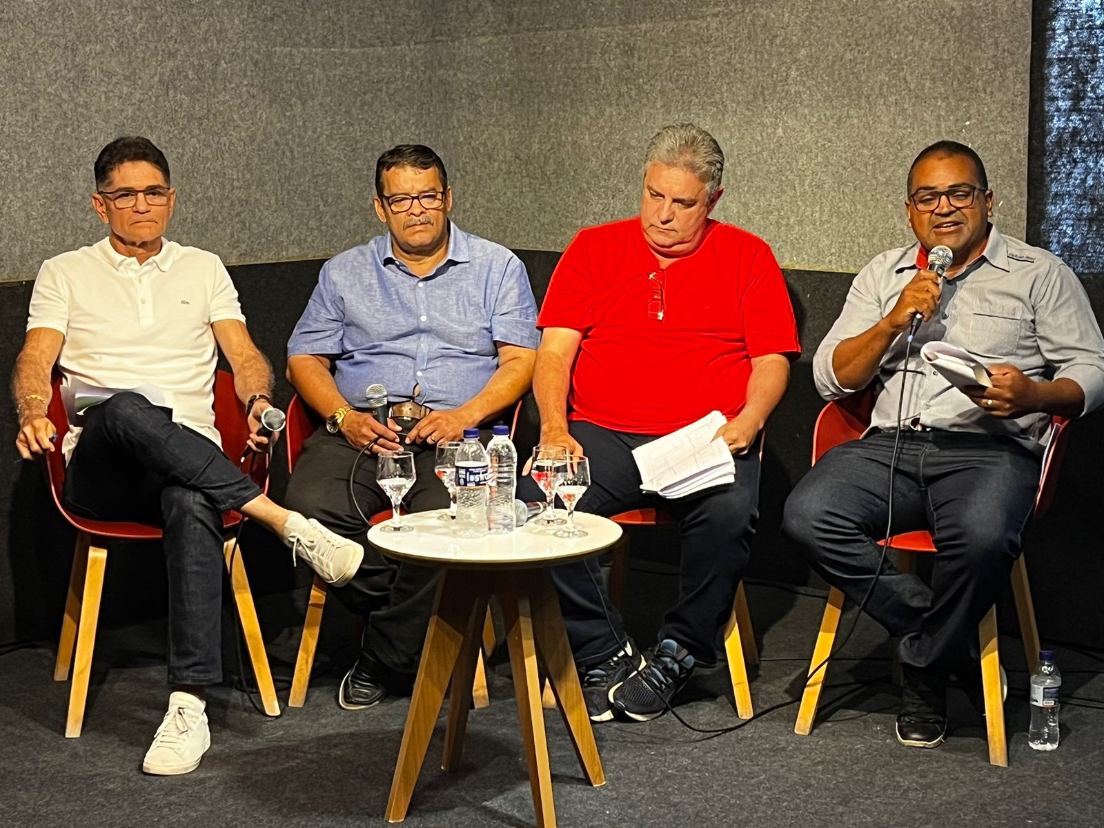 Candidatos a vice se respeitam, mas não faltaram 'alfinetadas' na sabatina 1 Candidatos a vice- Foto: Farol de Notícias / Manu Silva