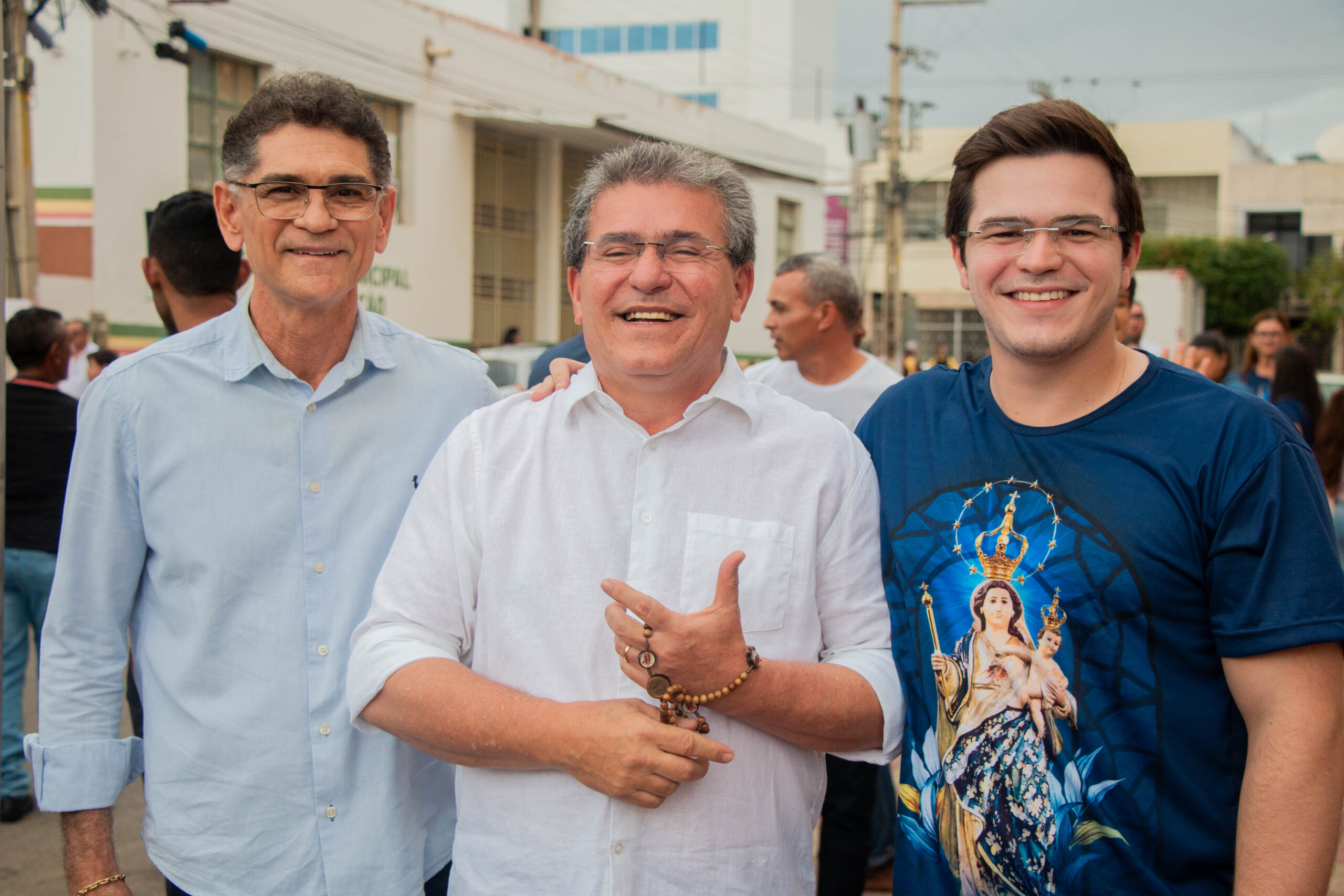Multidão transforma trajeto num 'mar azul' em ST 6 Multidão transforma trajeto num 'mar azul' em ST