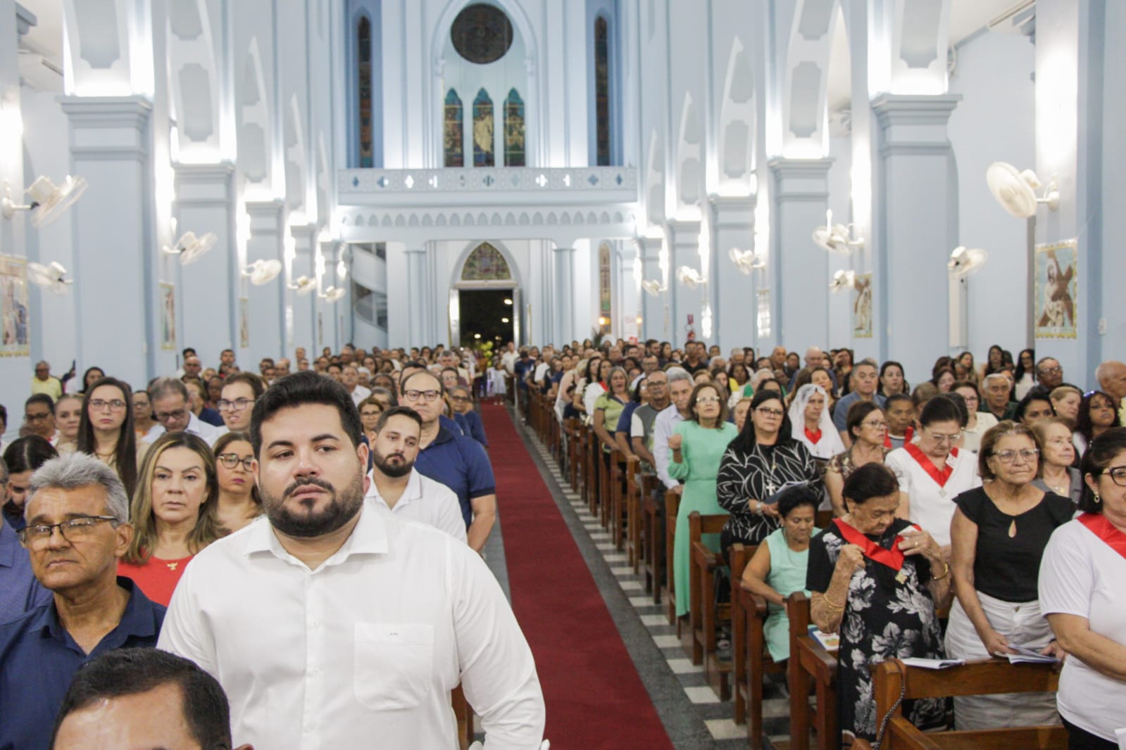 Fé, Concatedral lotada e shows com ícones de ST marcaram a 6ª