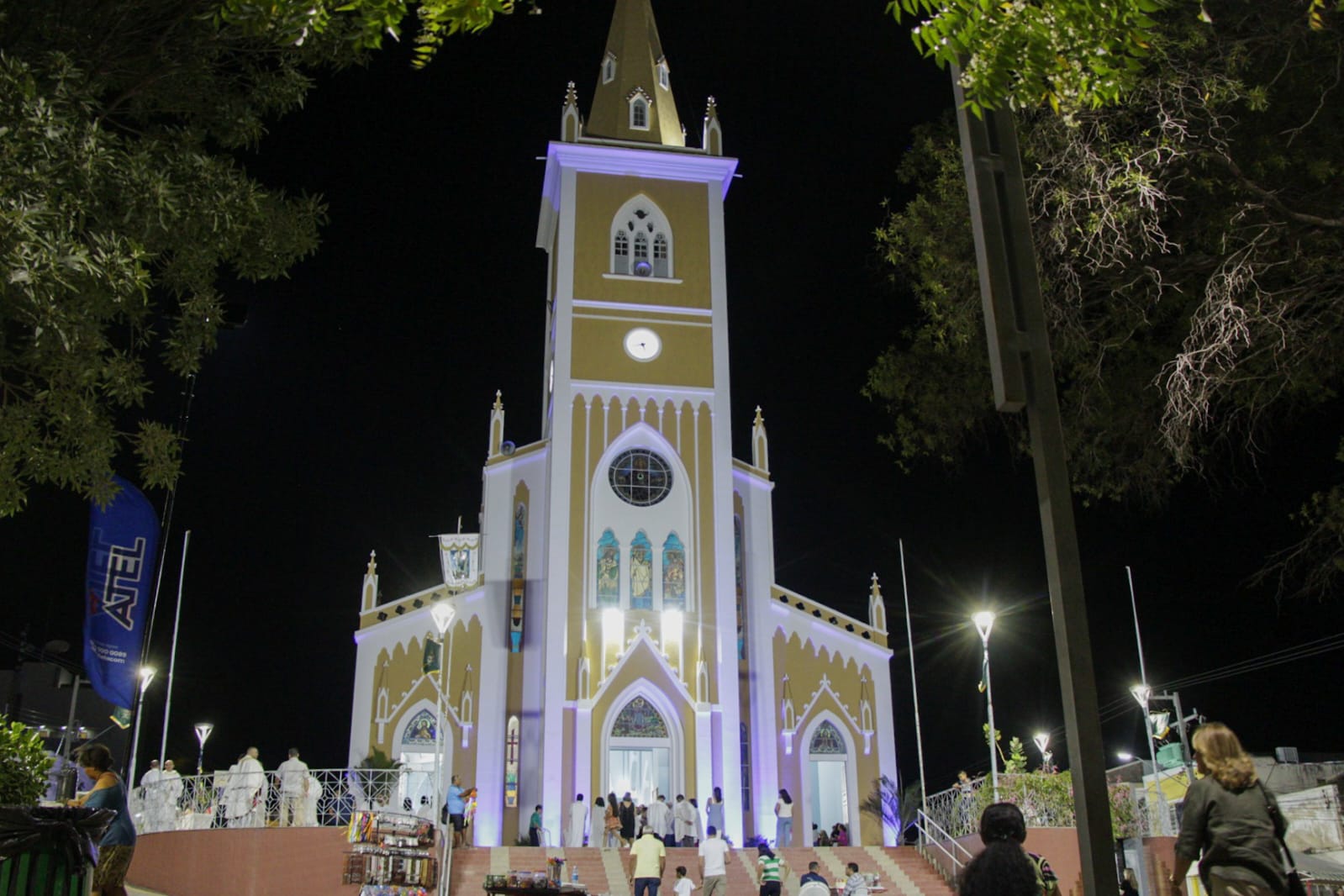 Fé, Concatedral lotada e shows com ícones de ST marcaram a 6ª