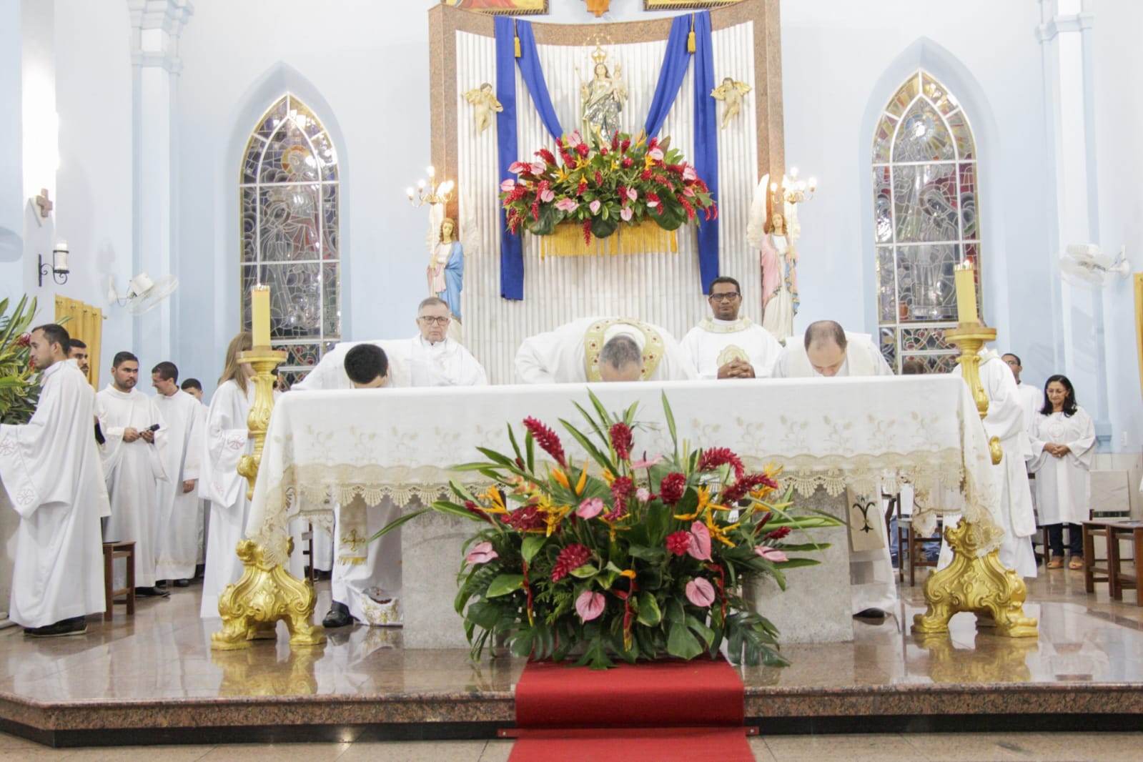 Fé, Concatedral lotada e shows com ícones de ST marcaram a 6ª