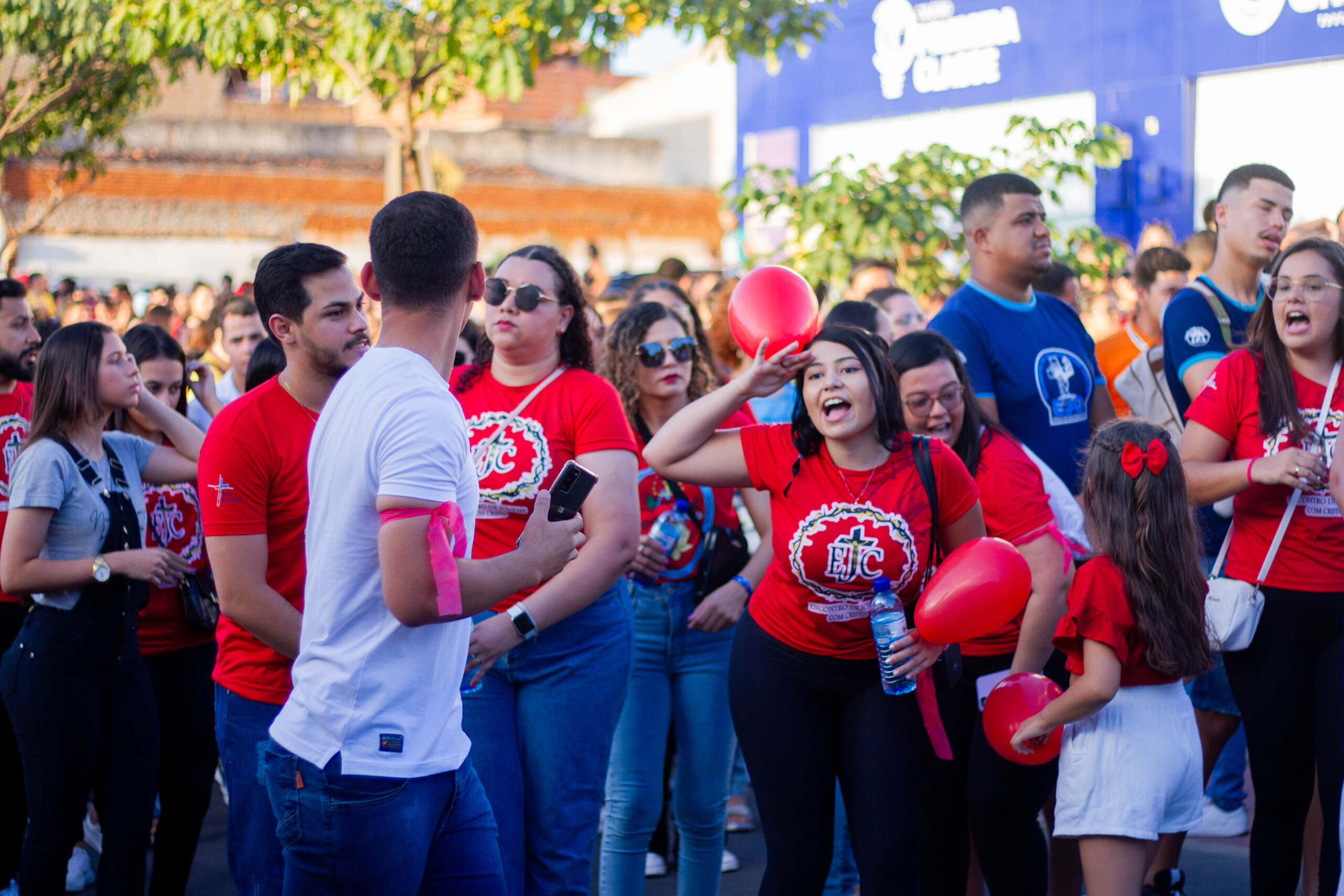 Jovens participam ativamente da Festa da Penha em Serra Talhada