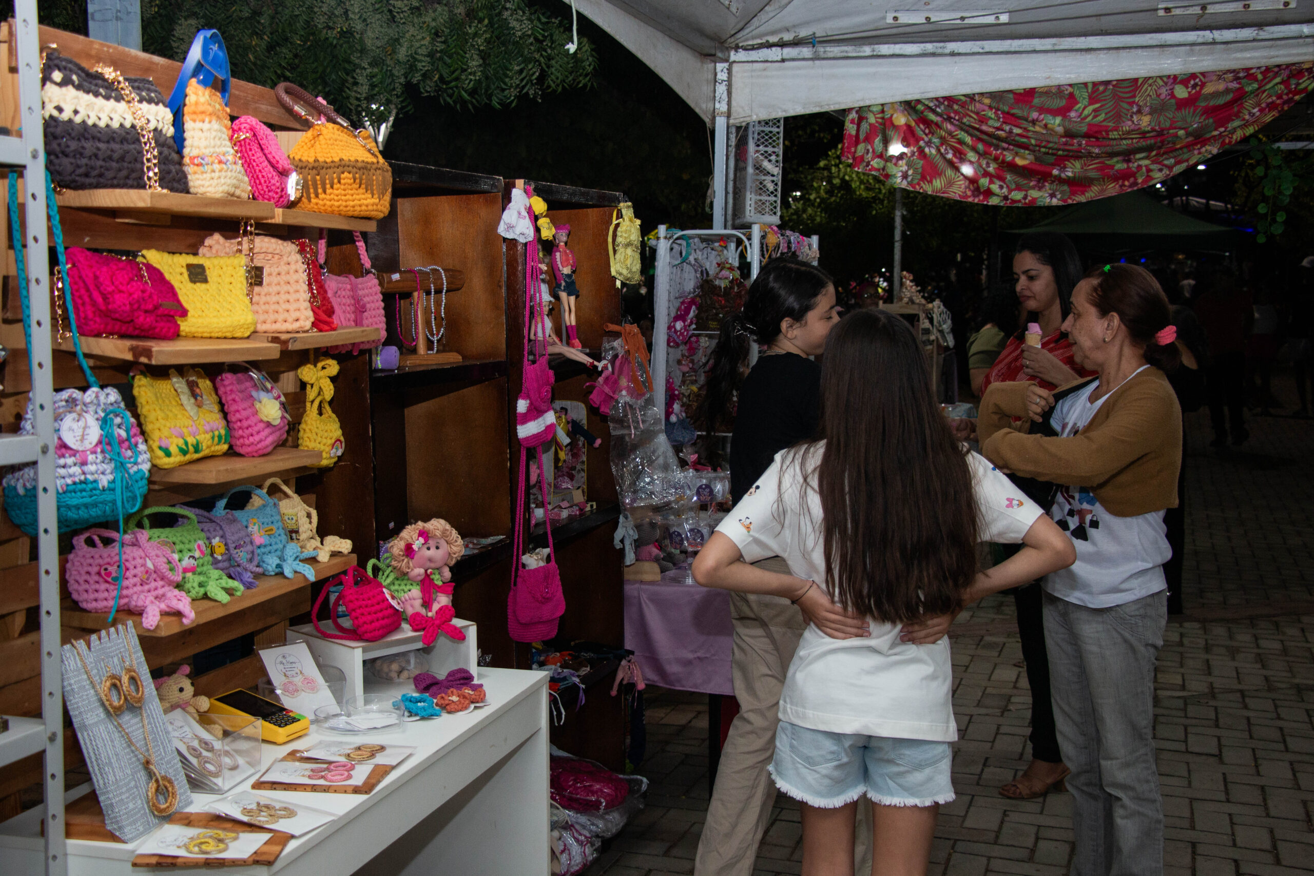 Jovens participam ativamente da Festa da Penha em Serra Talhada