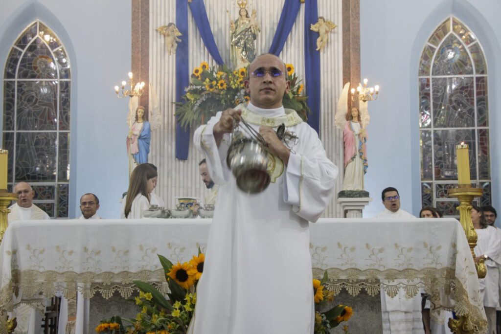 Noite de samba, frevo e pagode agita ST na Festa da Penha