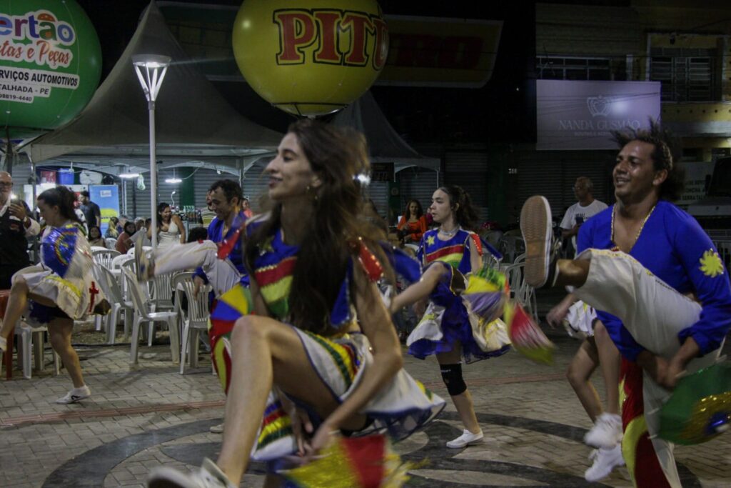 Noite de samba, frevo e pagode agita ST na Festa da Penha