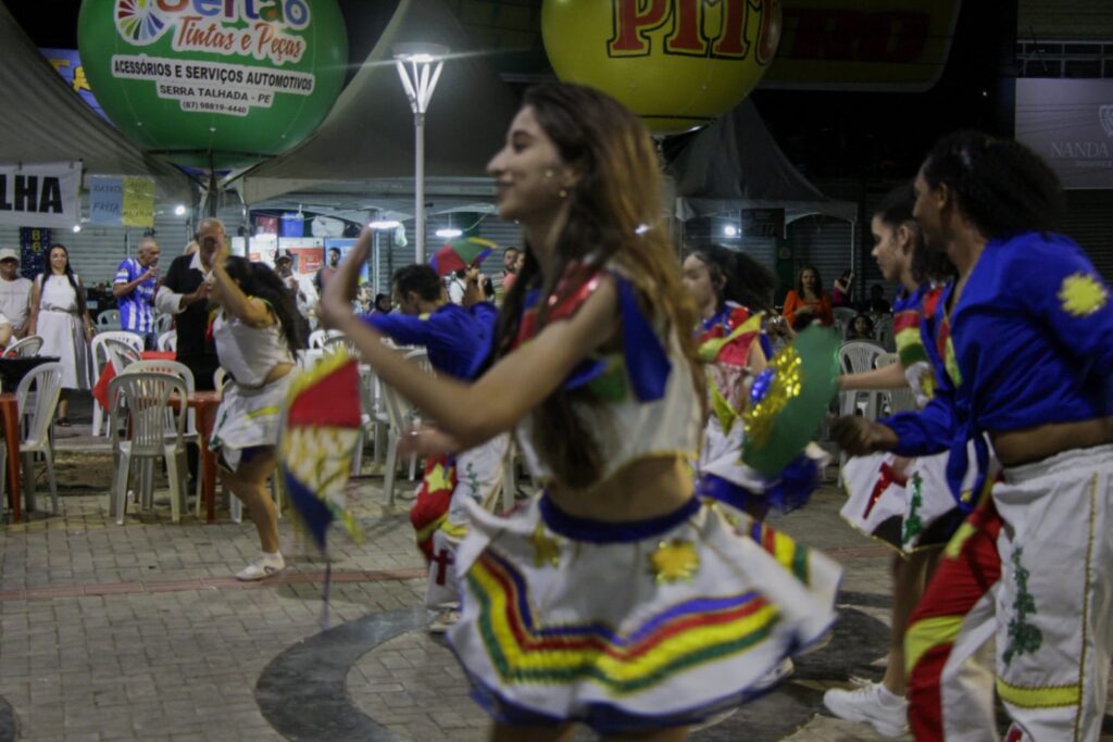 Noite de samba, frevo e pagode agita ST na Festa da Penha